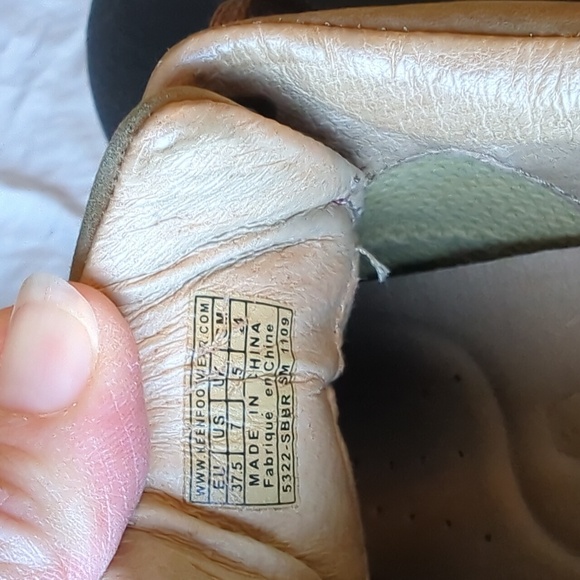 Keen Women's Brown Leather Sneakers - Picture 3 of 5